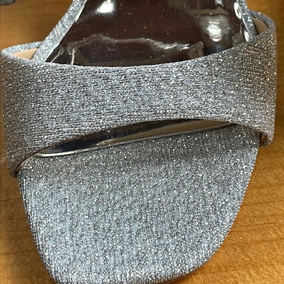 Badgley Mischka Satin Stiletto Heels, Size 6 - Picture 6 of 15